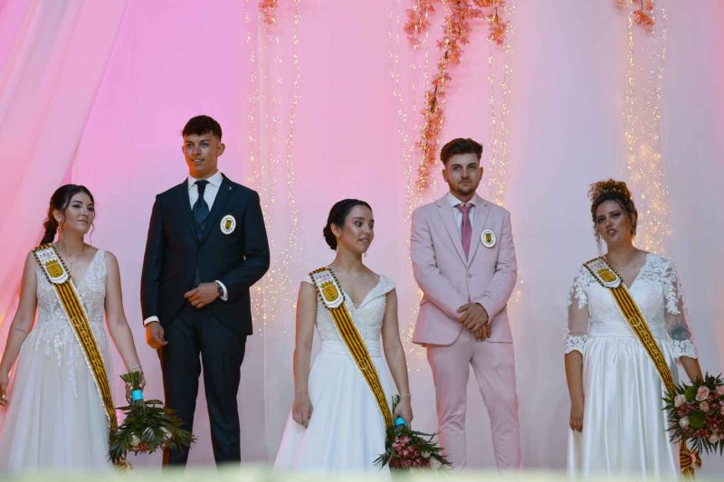 GALERIA de FOTOS d’una PRESENTACIÓ de les FESTES de JULIOL de PEDREGUER molt MUSICAL GALERIA de FOTOS d’una PRESENTACIÓ de les FESTES de JULIOL de PEDREGUER molt MUSICAL